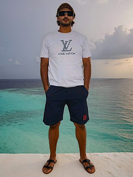 Louis Vuitton LV premium gray t-shirt for men - luxury summer beachwear